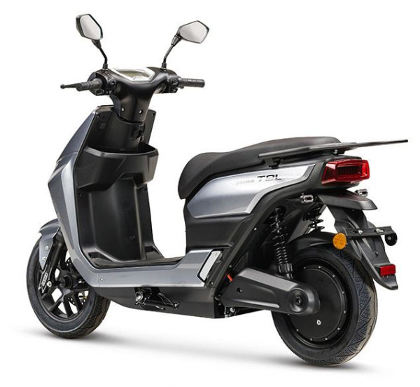 Yadea T9L silber   2 Akkus