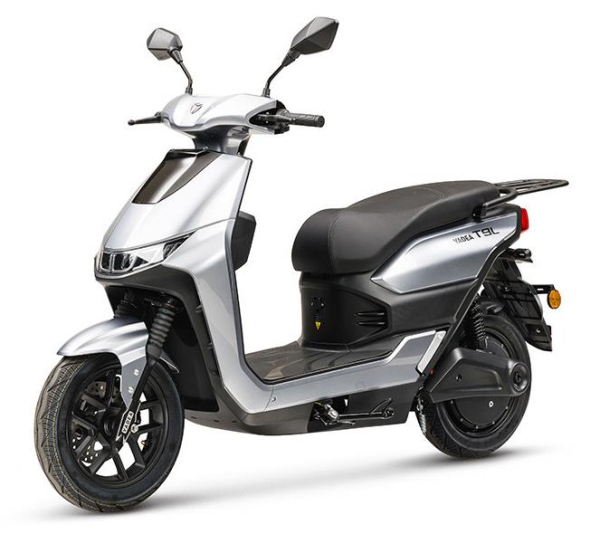 Yadea T9L silber   2 Akkus